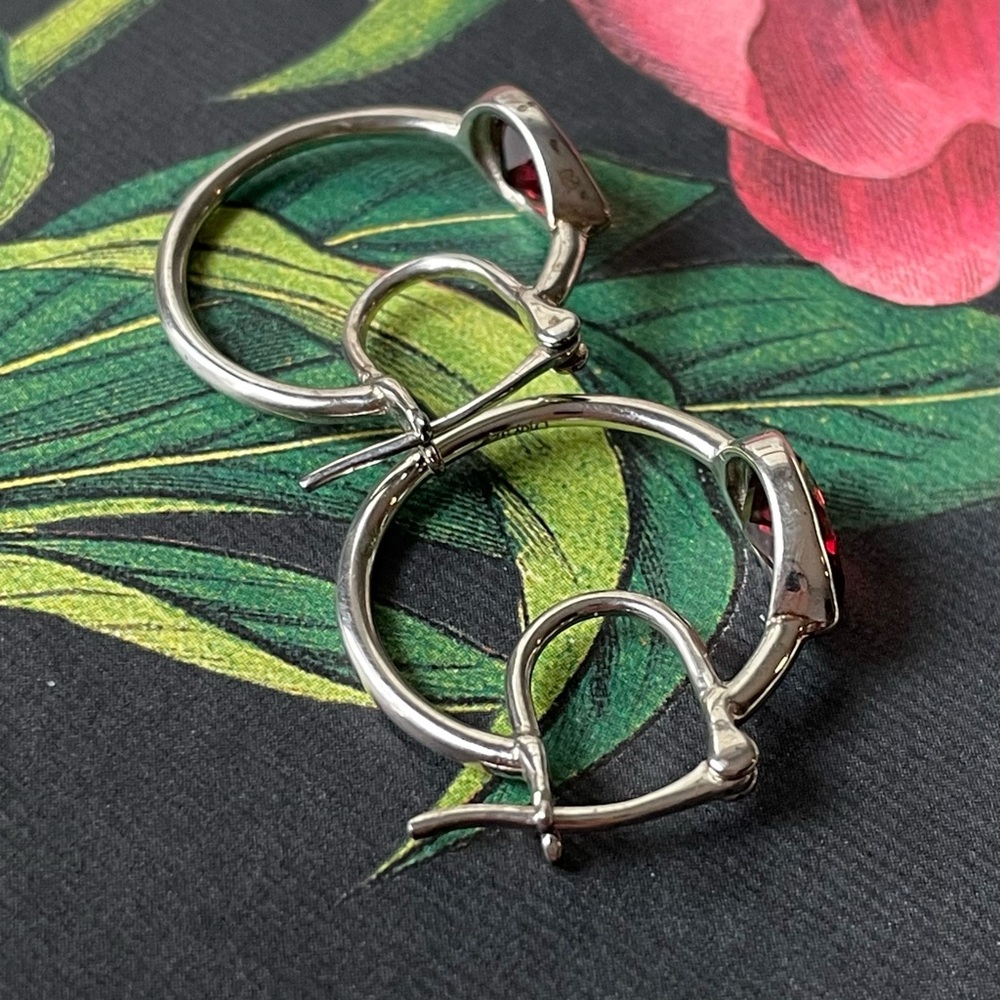 Stamped D’joy 925 sterling silver & teardrop garnets (?) double hoop earrings - Picture 5 of 9